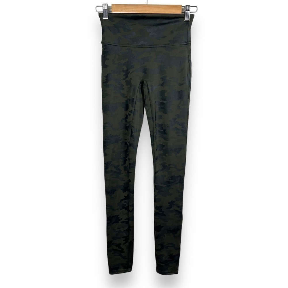 Spanx Leggings Womens Small Camo Faux Leather Green Black High Rise - Picture 2 of 12